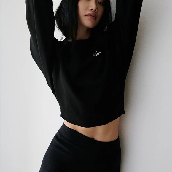 ALO Cropped Accolade Crewneck - Picture 1 of 3